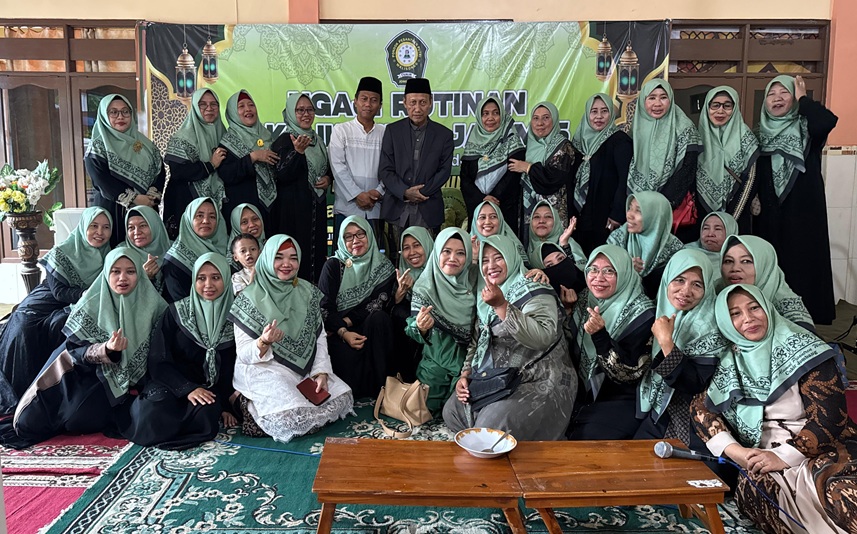 Routine Koran Recitation and Chair Election Complete the Walisongo Jatim 5 Alumni Togetherness